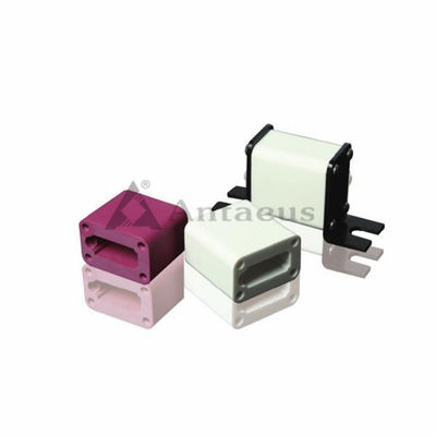 IATF16949 ตัวเรือนเซรามิก ส่วนประกอบเซรามิกอะลูมินาที่มีความหนาแน่น 3.9 G/cm3 และ ROHS ความแข็ง ≥85